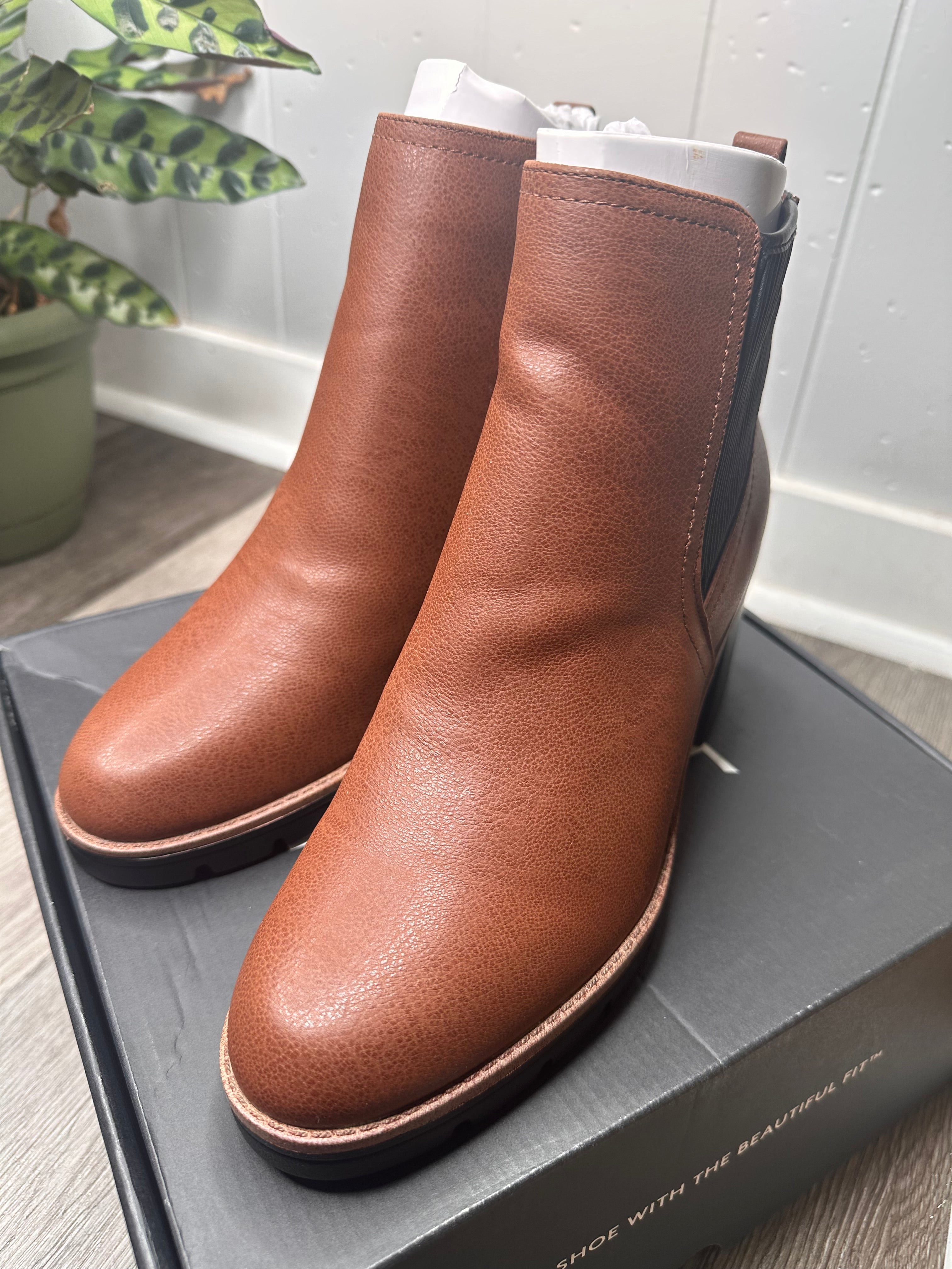 Madalynn Gore Water Repellent Bootie 9 M