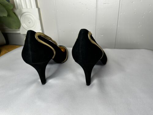 NWB Betsey Johnson Kenley Suede pumps Black with NWT Gold Strap