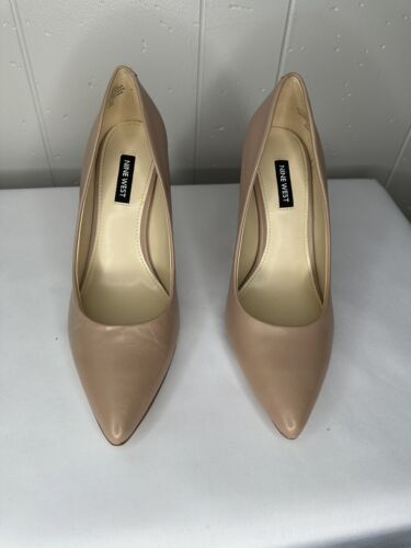 Nine West Women's Flax Dress Pump/Shoes - US Size 8 (Light Natural)