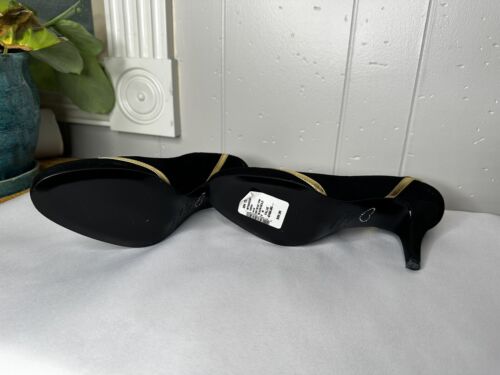 NWB Betsey Johnson Kenley Suede pumps Black with NWT Gold Strap