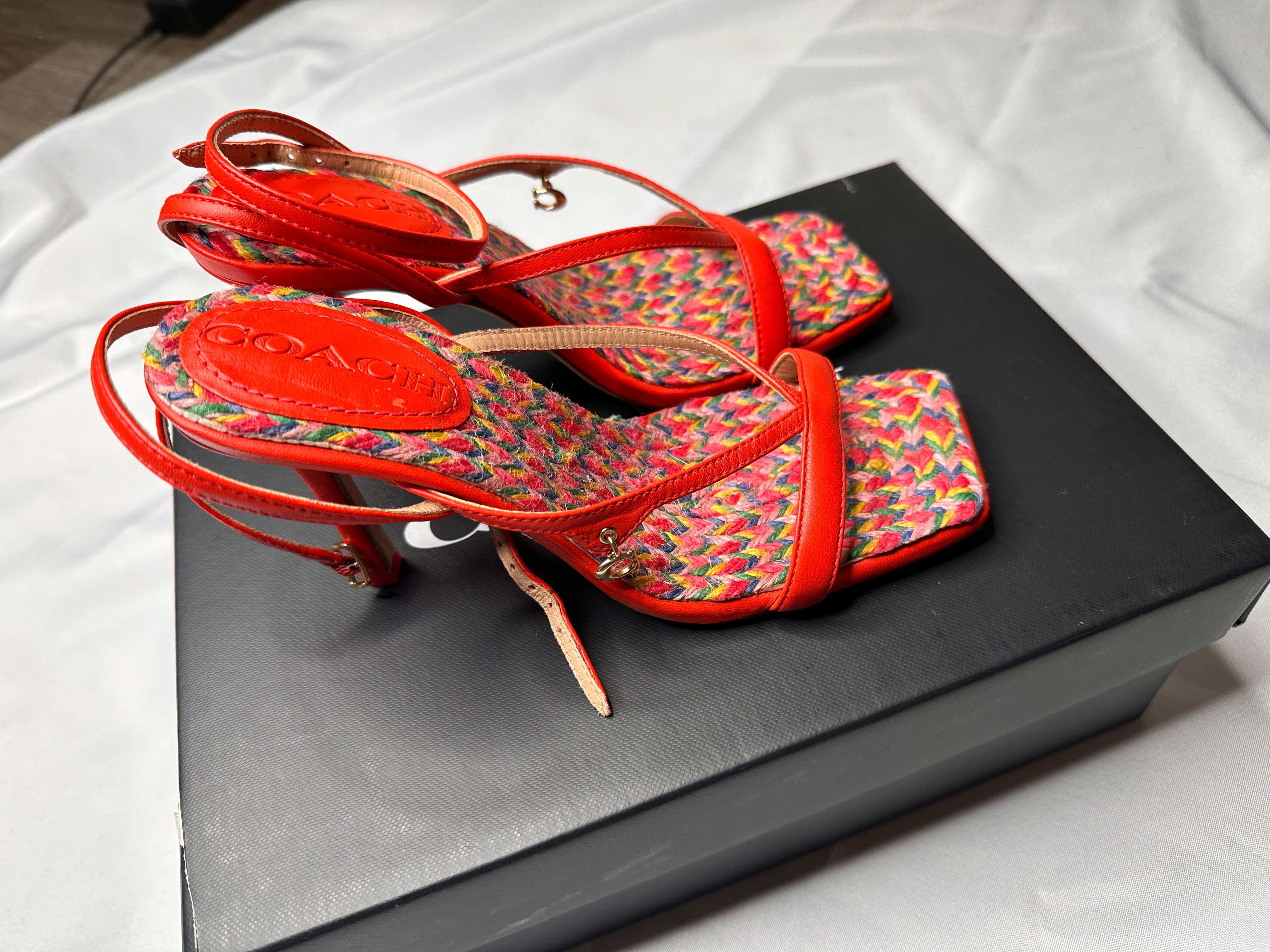 KAIA BUCKLE LEATHER STRAPPY SANDALS 6