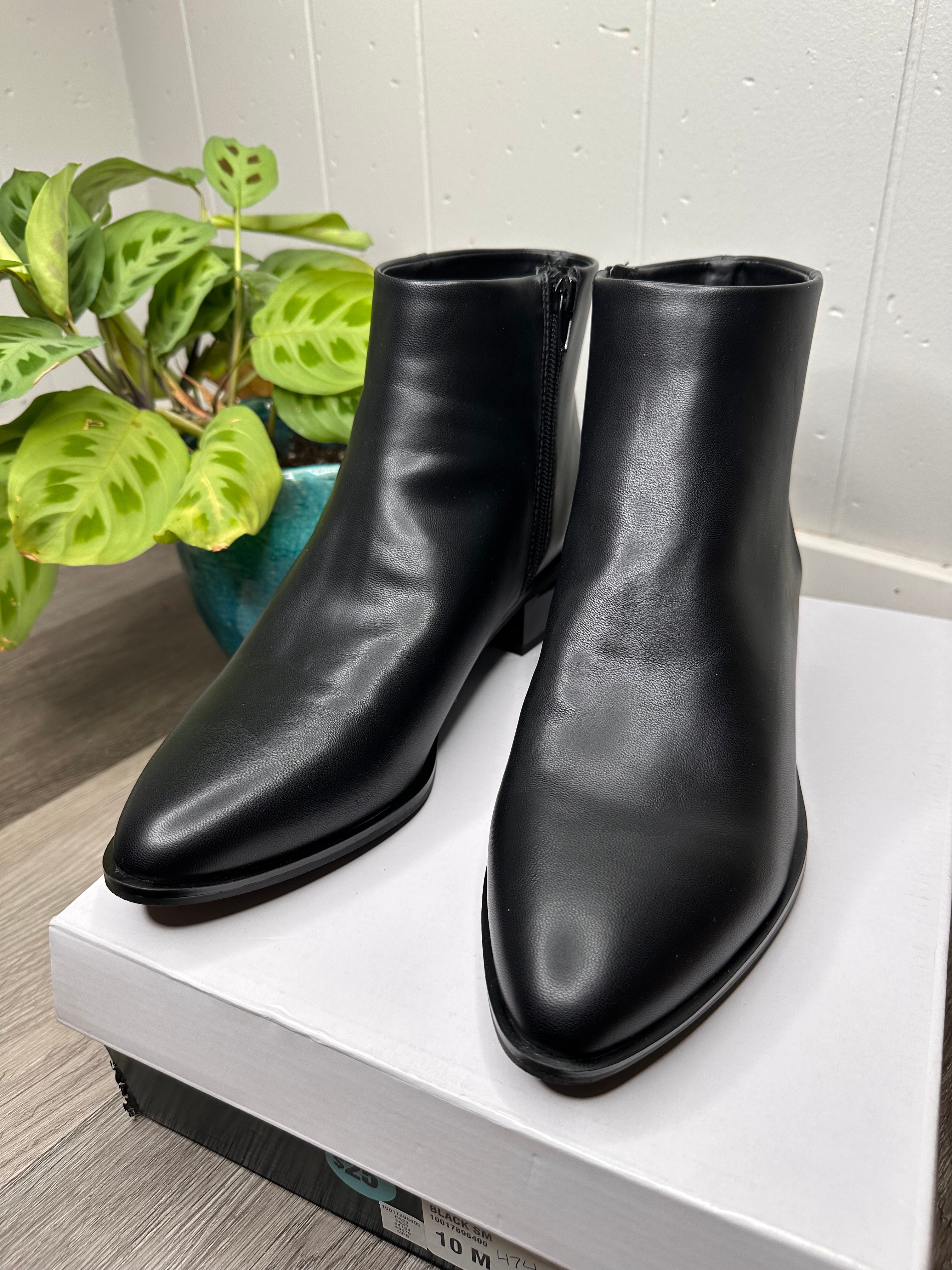 Alfani Amyy Pan Ankle Booties 10M