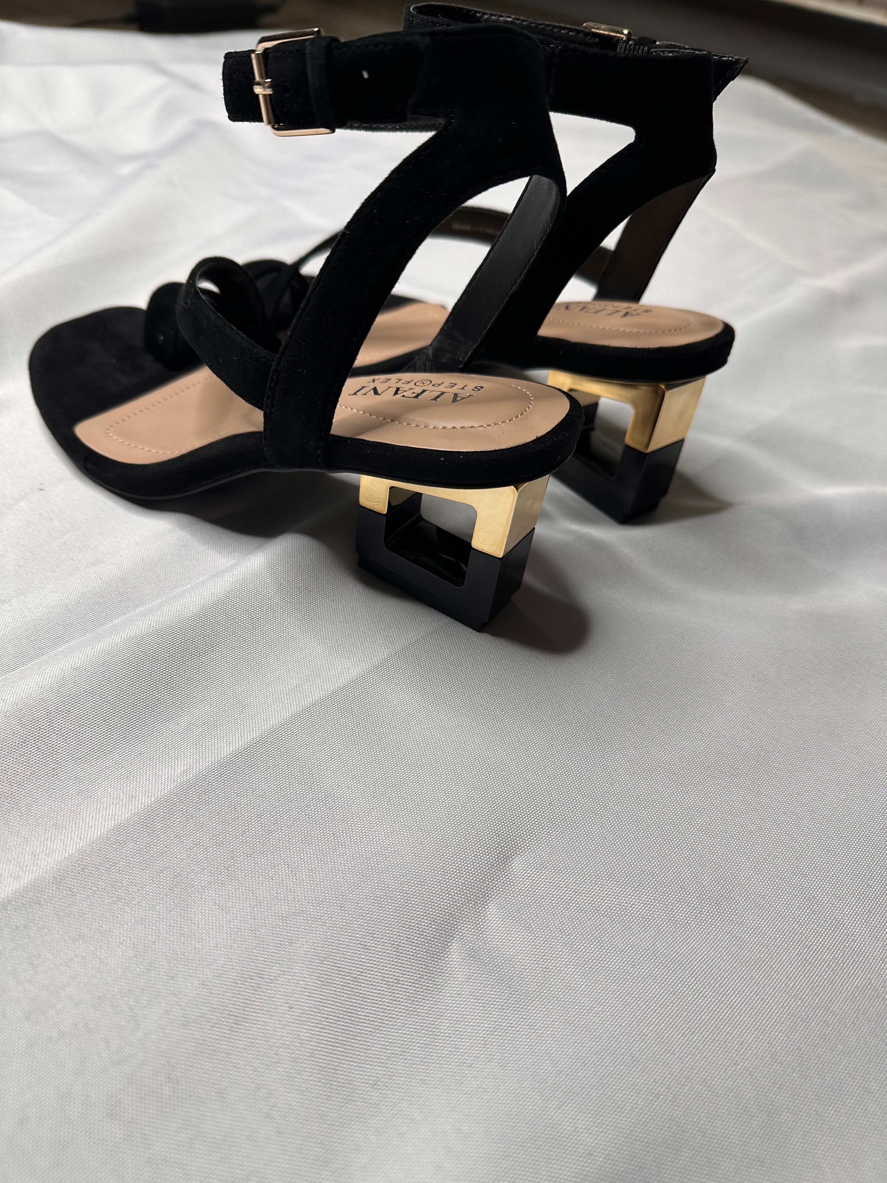 ALFANI Womens Black Metallic Toe Loop Ankle Strap Padded Coreena Round Toe Sculpted Heel Buckle Dress Heeled Sandal 6 M