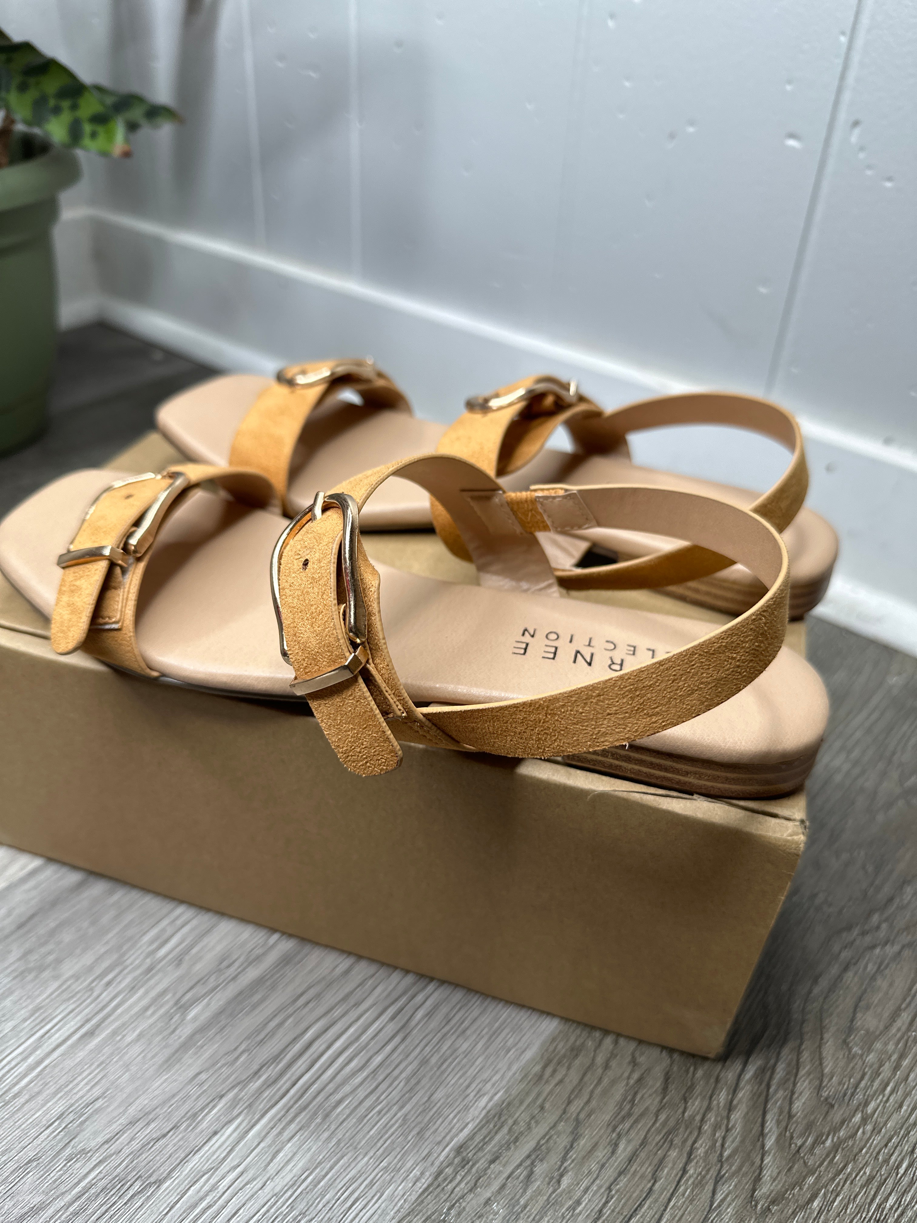 Journee Collection Twylah Sandals