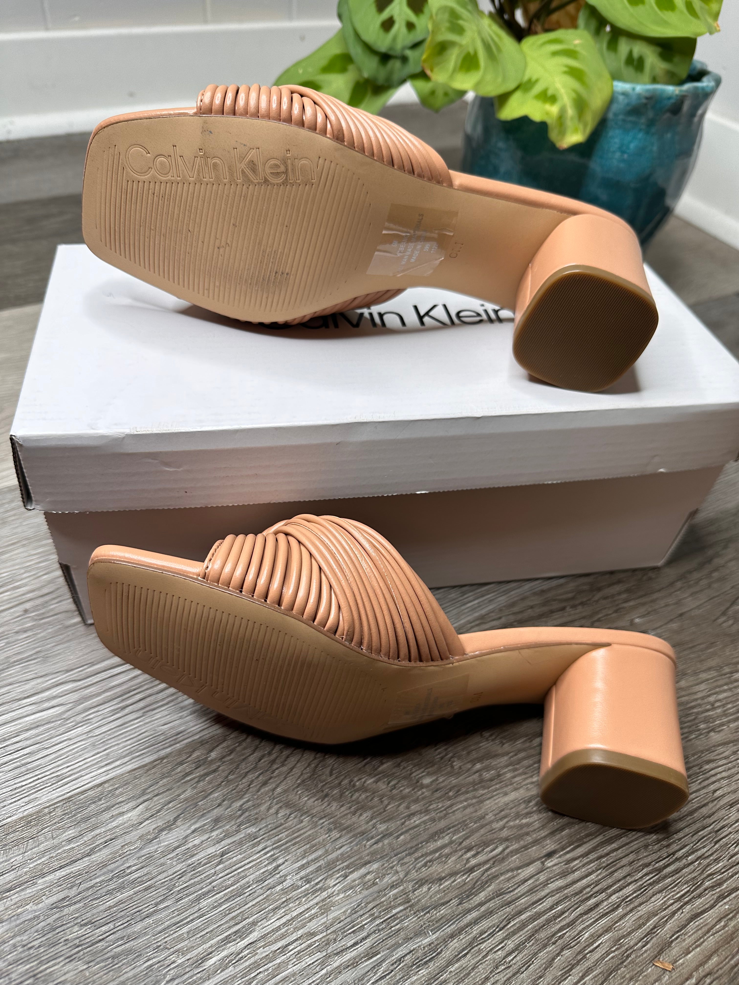 Calvin Klein Womens Beanca Faux Leather Slip-On Strappy Sandals 6M