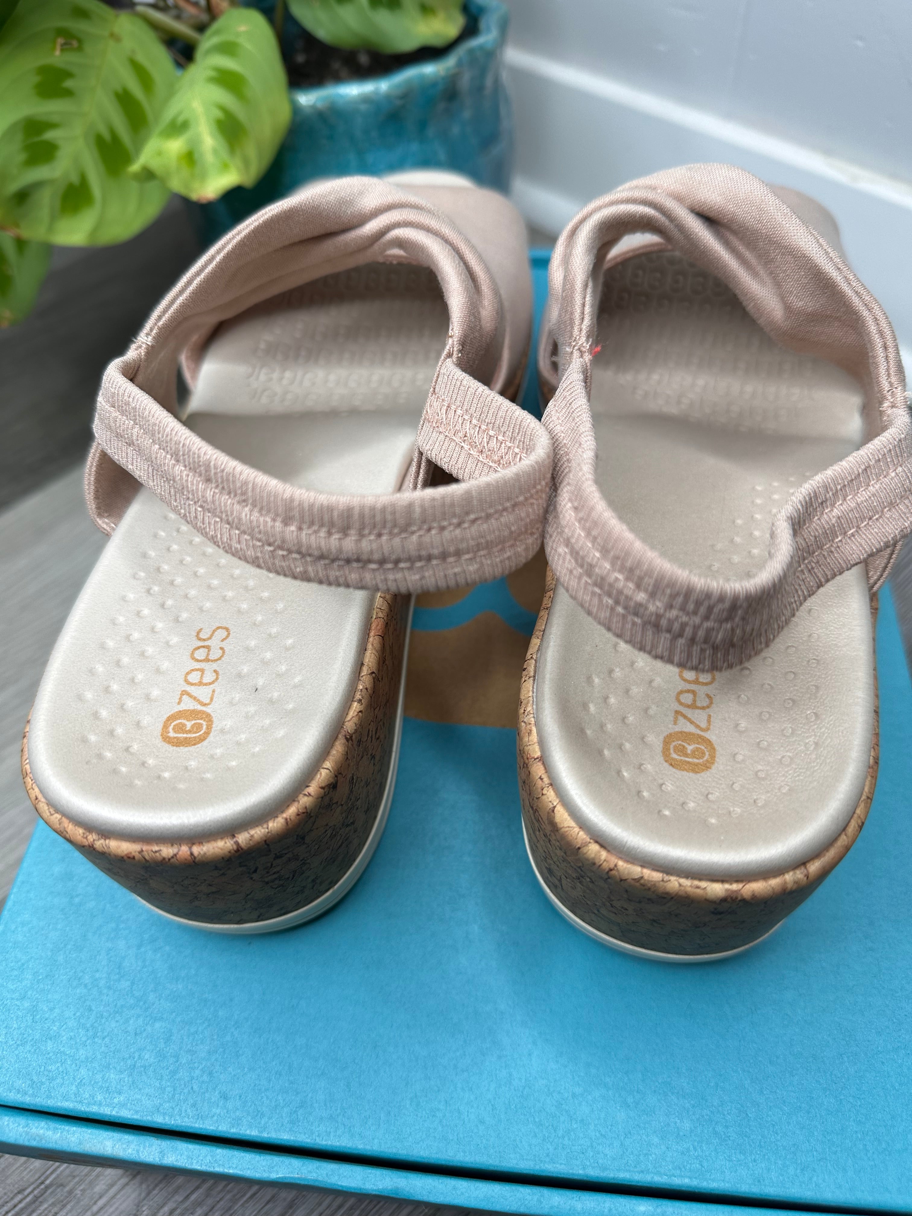 Bzees Remix Wedge Sandal 10M