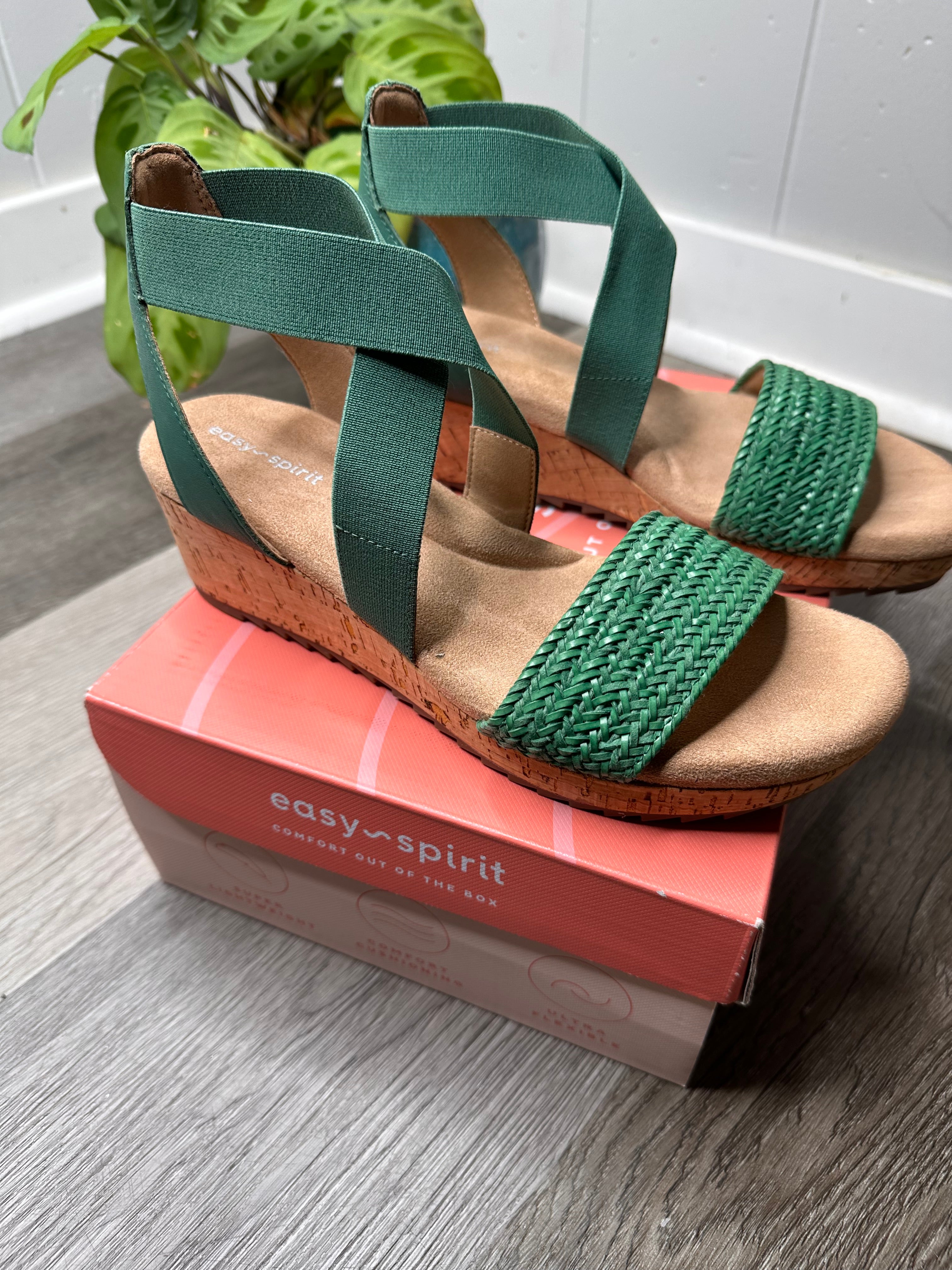 Easy Spirit Womens Lorena Leather Woven Slingback Sandals6.5M