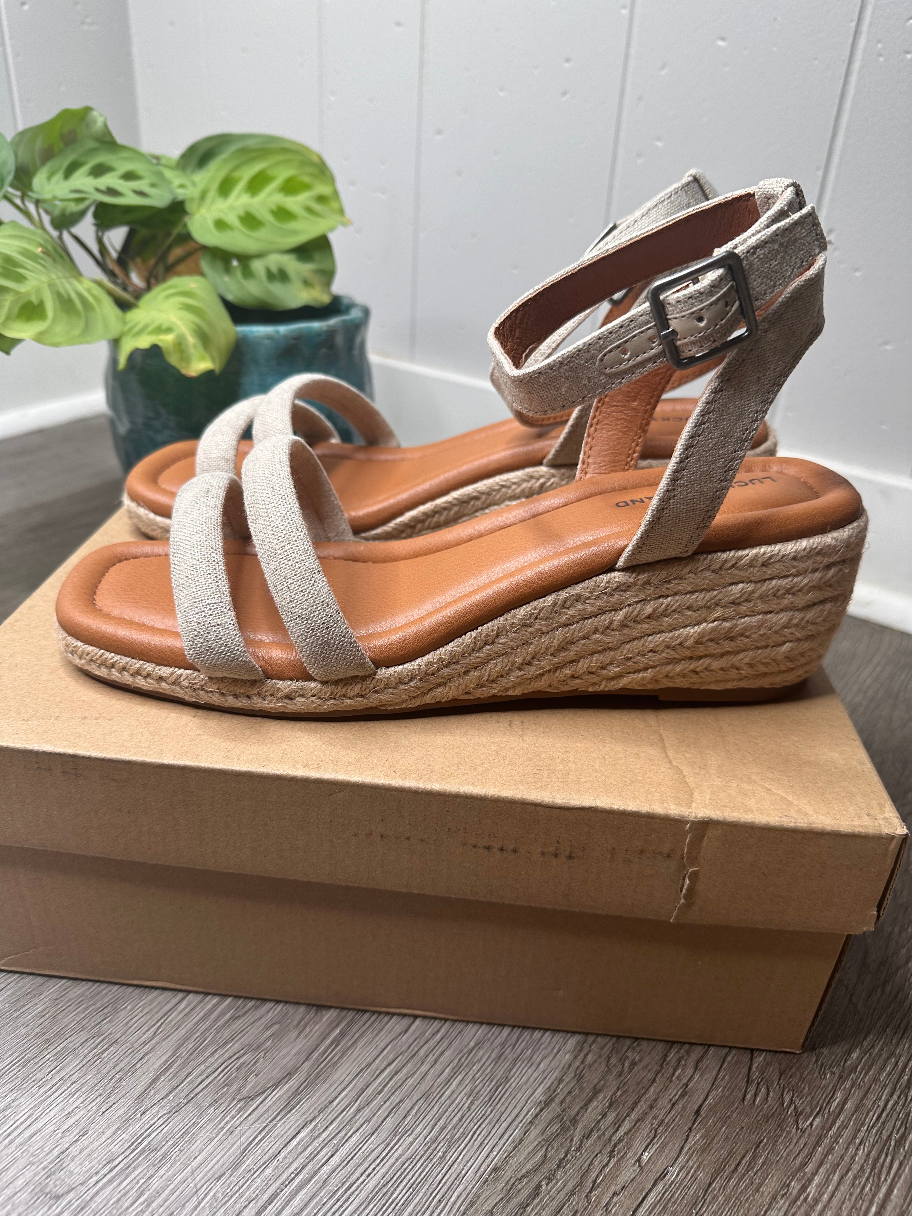 Lucky Brand Women's Nasli Espadrille Wedge Sandal 10 M