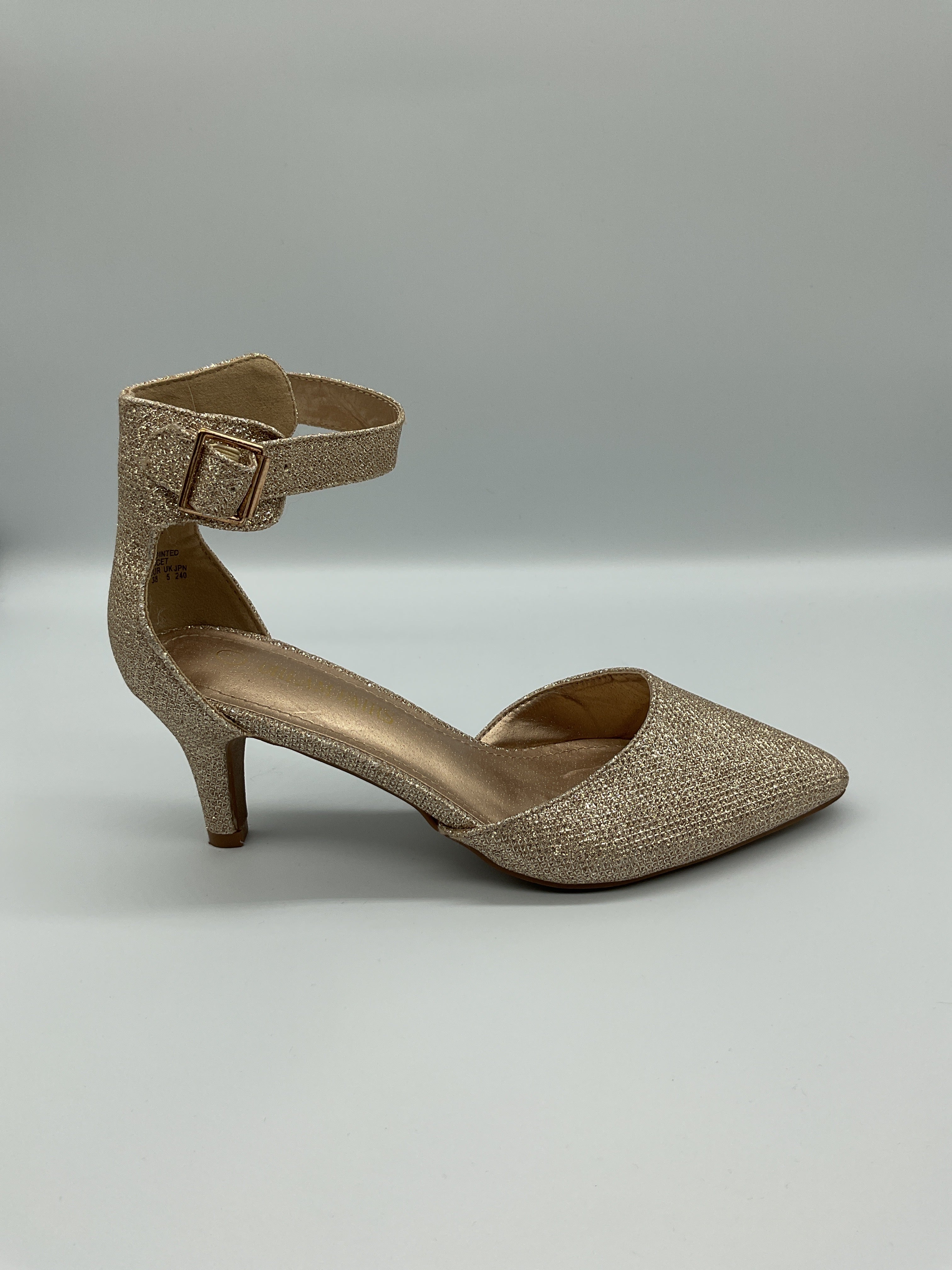 Dream Pairs Golden Heels Sz 7