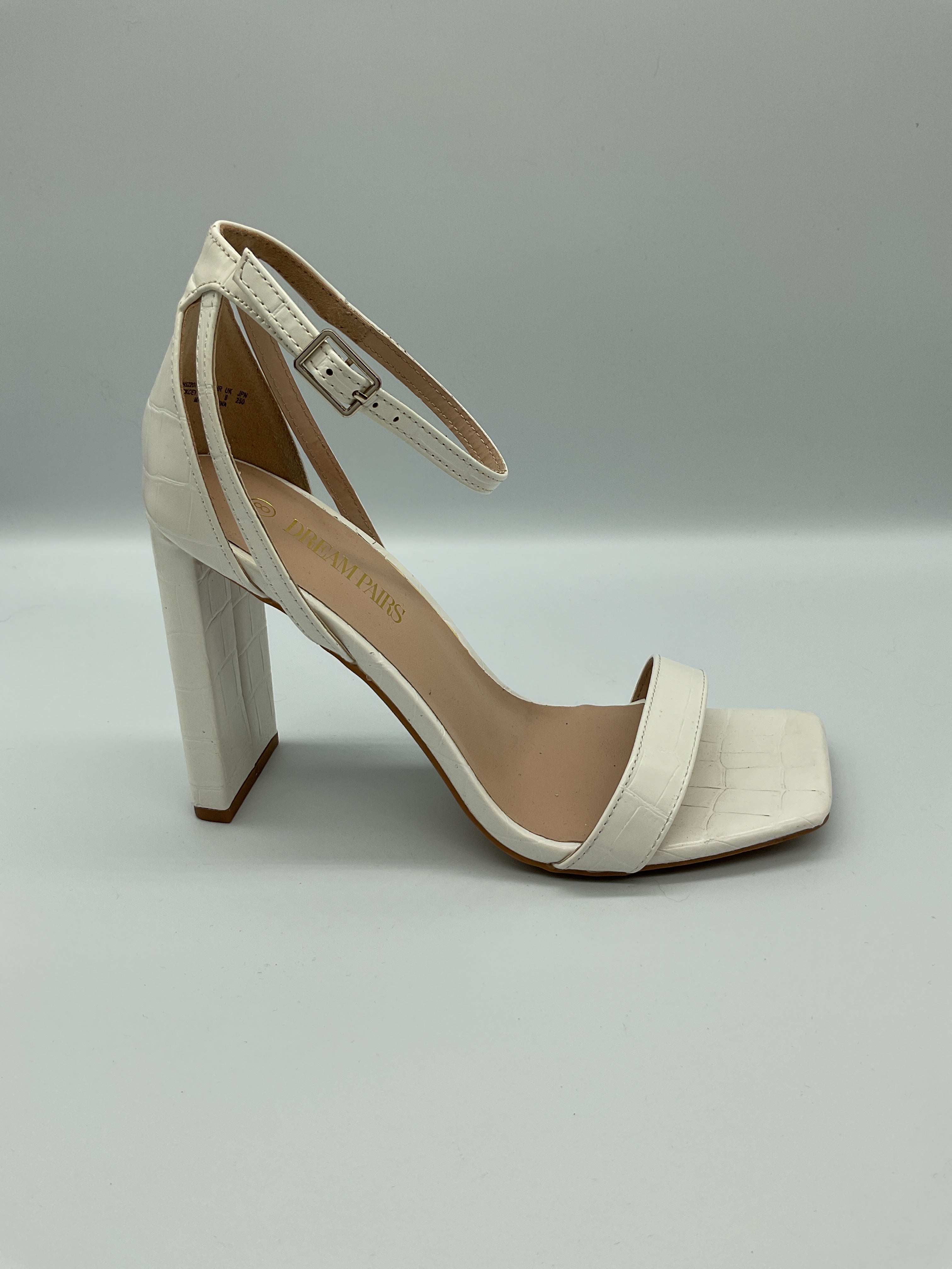 Dream Pairs Heel Sz 8