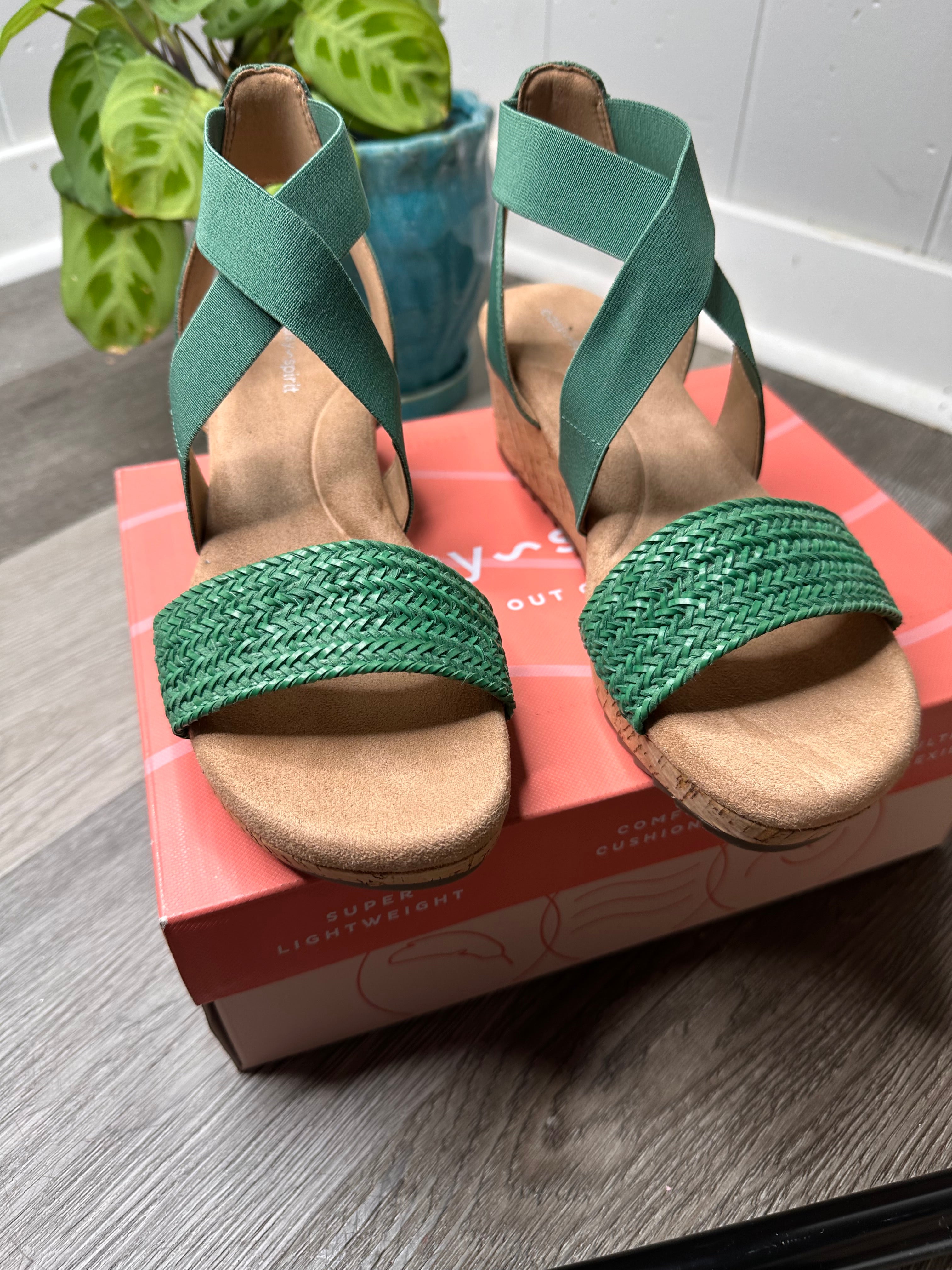 Easy Spirit Womens Lorena Leather Woven Slingback Sandals6.5M