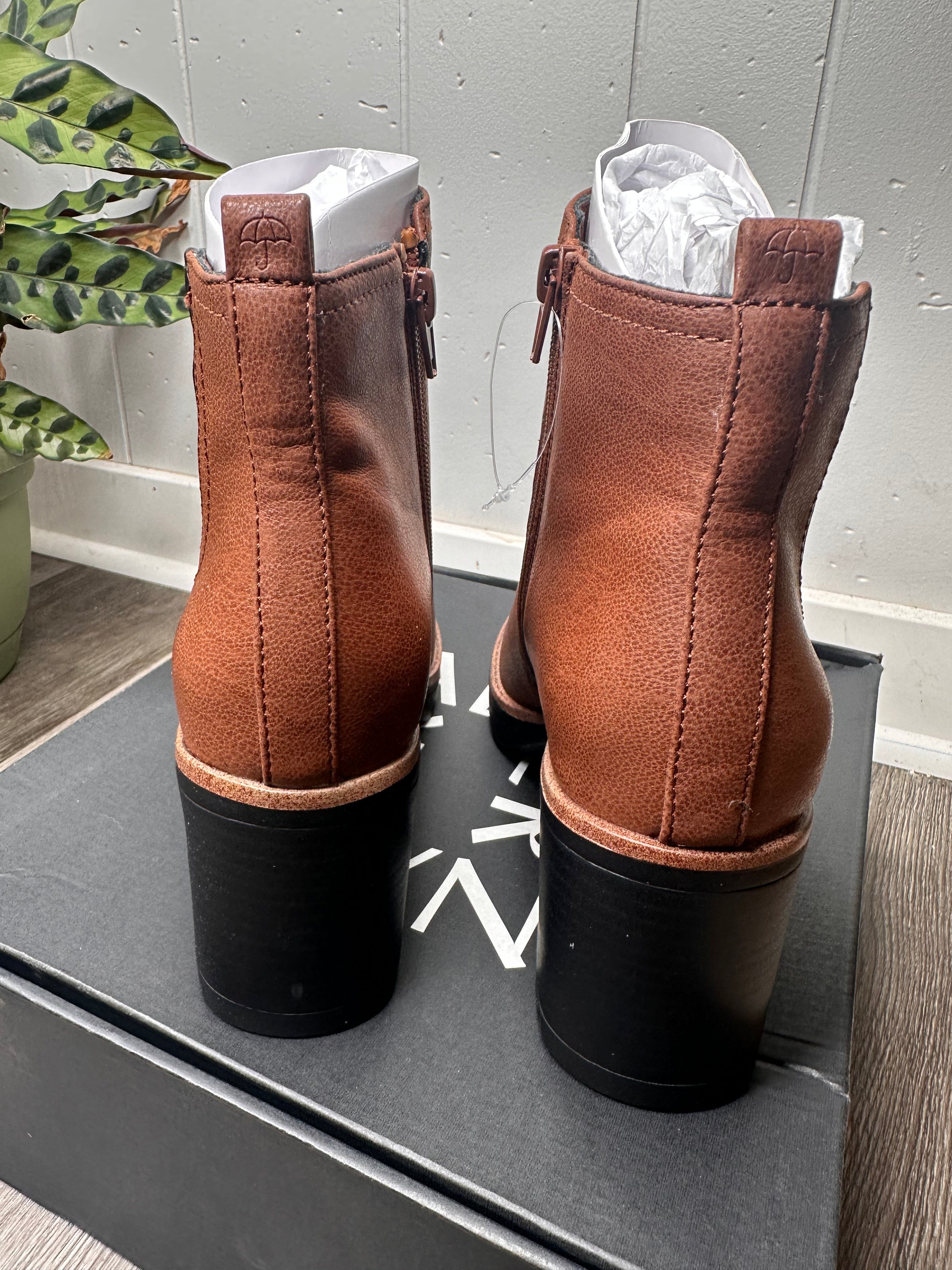 Madalynn Gore Water Repellent Bootie 9 M