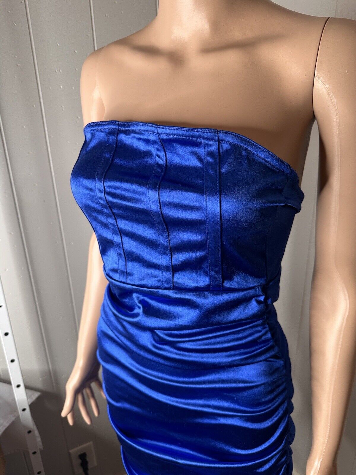 Mini satin strapless bodycon dress