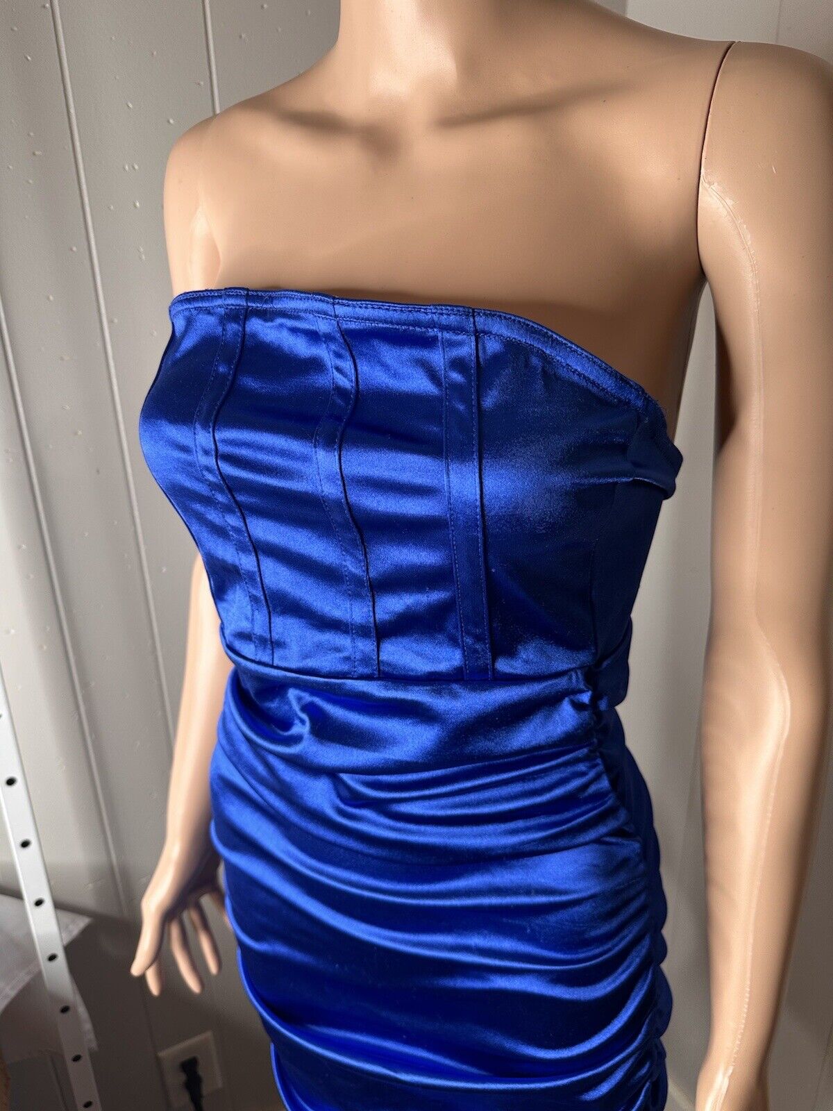 Mini satin strapless bodycon dress