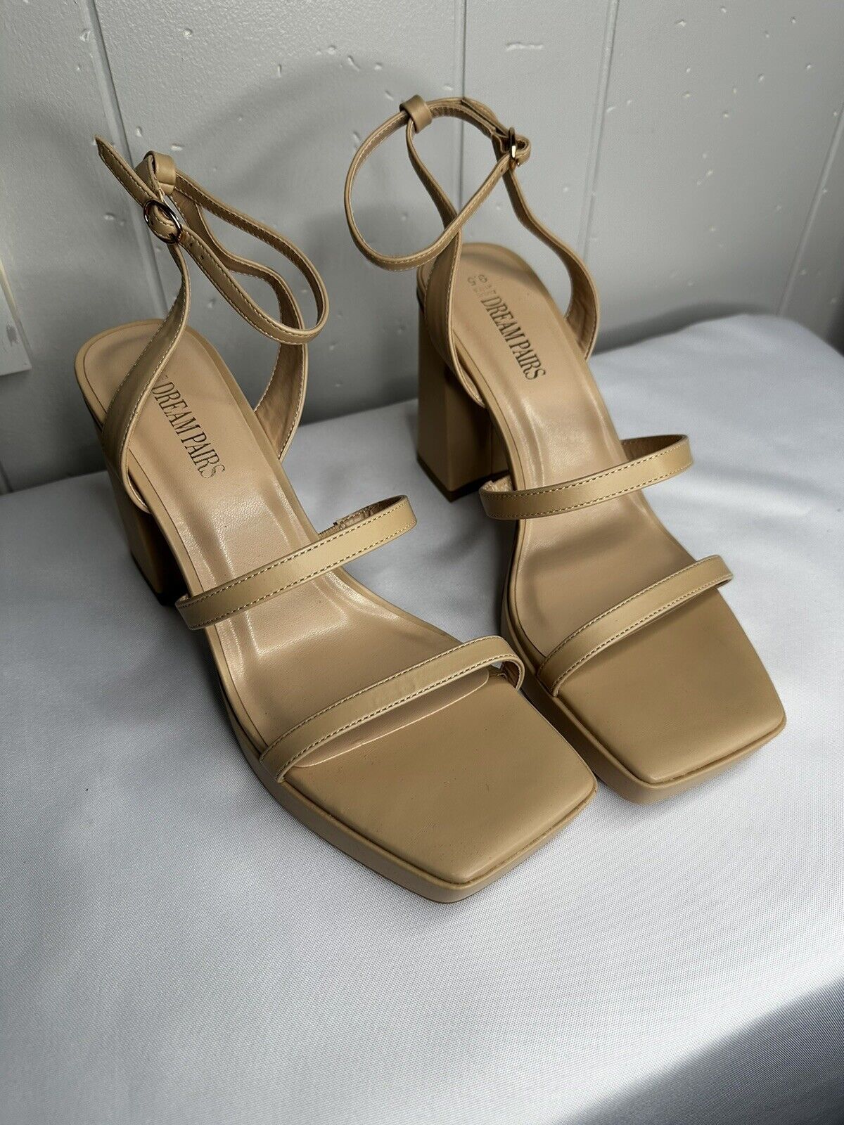 DREAM PAIRS Women's Platform Strappy Heels Open Toe Ankle Strap Square heels 9.5